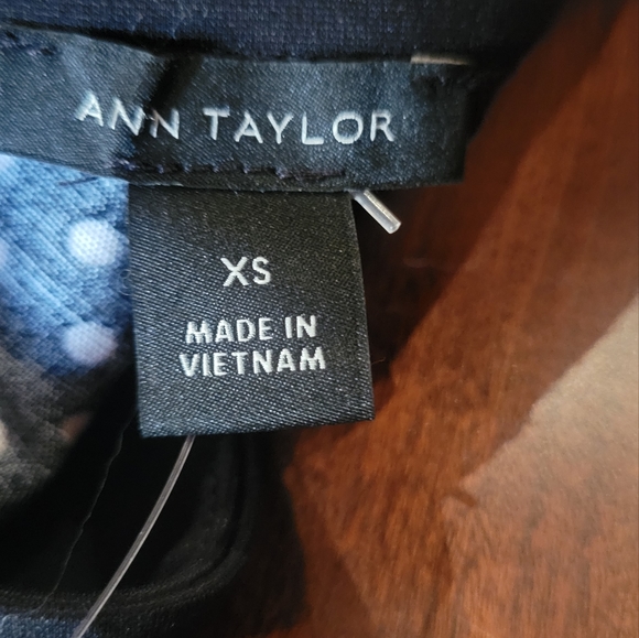 NWT Ann Taylor top - Picture 7 of 8